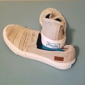 Blowfish flats tennis shoes